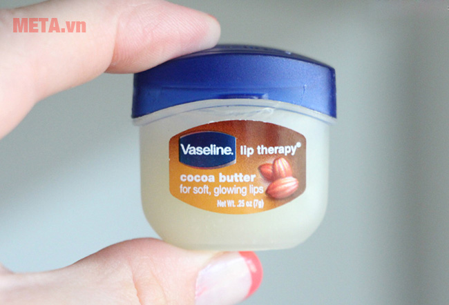 Cách vệ sinh giày thể thao cho tín đồ yêu giày Dùng vaseline