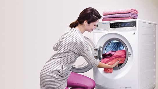 Chức năng thêm đồ giặt của máy giặt Electrolux