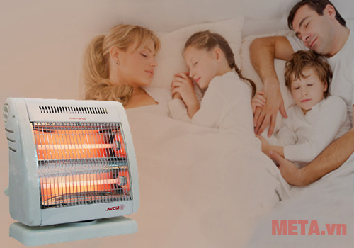 Những cách giữ ấm cho gia đình có người già và trẻ nhỏ khi chuyển mùa Đèn sưởi, quạt sưởi