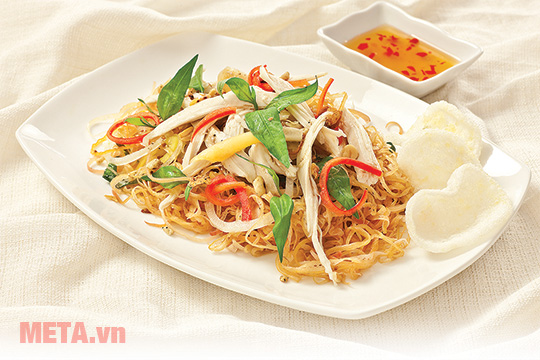 Cách biến hóa đồ ăn thừa sau Tết thành món ăn cực ngon Gà luộc