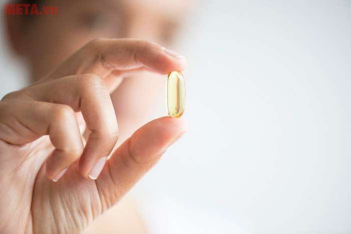 Uống dầu cá đúng cách để cung cấp Omega 3 cho cơ thể hiệu quả nhất. Uống dầu cá đúng cách để cung cấp Omega 3 cho cơ thể hiệu quả nhất.