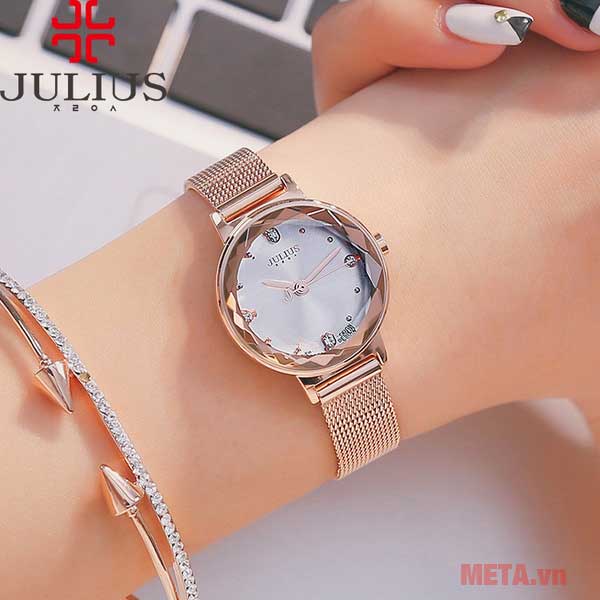Đồng hồ nữ Julius JA-917 Đồng hồ Julius đến từ đâu? Vì sao lại được phụ nữ ưa chuộng?