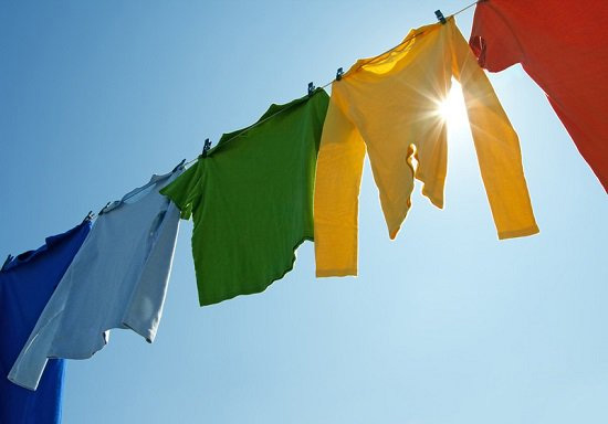Hạn chế giặt quần áo vào ngày trời âm u