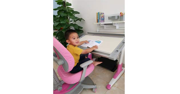 Bàn học chống gù lưng 1 Bàn học chống gù lưng 1