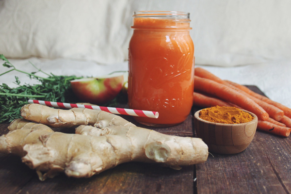 Củ cải, cà rốt, gừng, nghệ là những nguyên liệu hữu ích giúp bạn và gia đình tăng cường hệ miễn dịch cho cơ thể