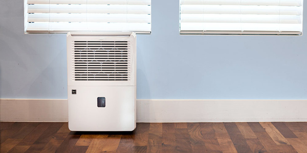 Kết hợp sử dụng máy điều hòa nhiệt độ với máy hút ẩm khi độ ẩm trong phòng đạt dưới 70%