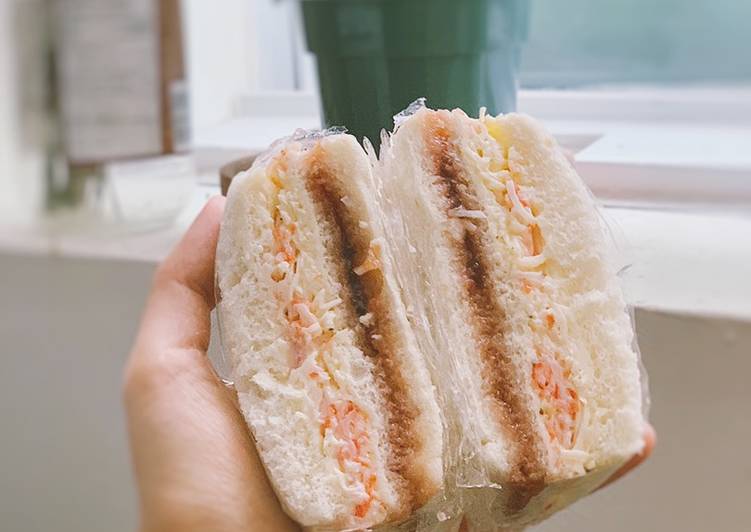 Cách chế biến bánh mì sandwich thanh cua ăn sáng 