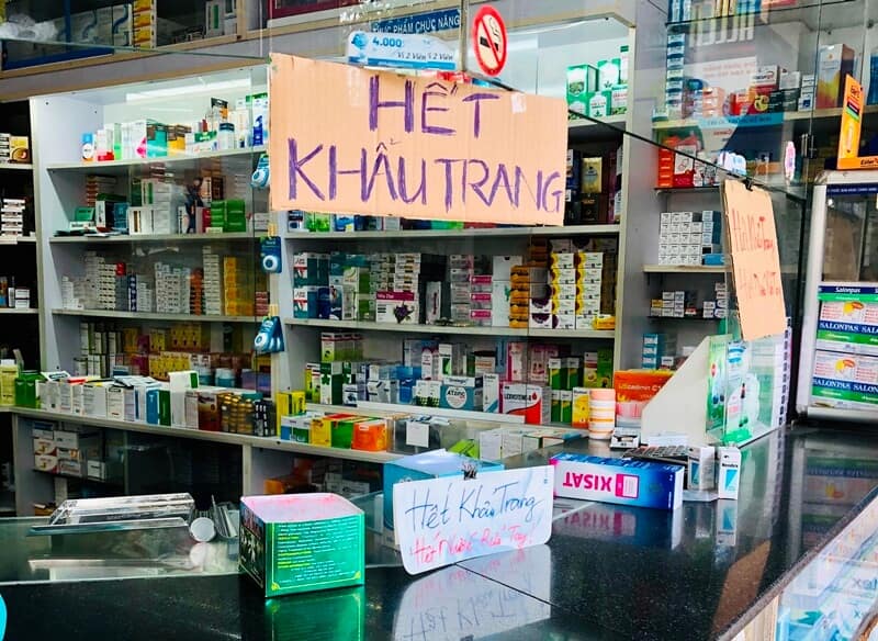Tình trạng khan hiếm khẩu trang tại nhiều cửa hàng, đơn vị phân phối thuốc
