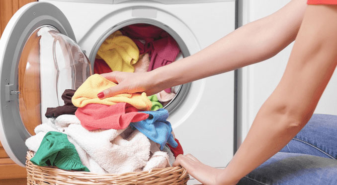 Khối lượng giặt ghi trên máy giặt là tính cho quần áo khô hay ướt