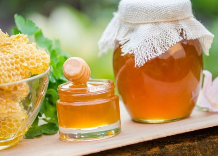 Không nên cho trẻ dưới 2 tuổi uống mật ong