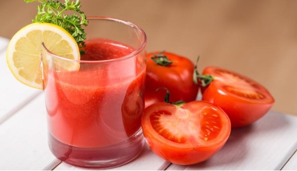 Nước ép cà chua rất giàu các chất chống oxy hóa tự nhiên