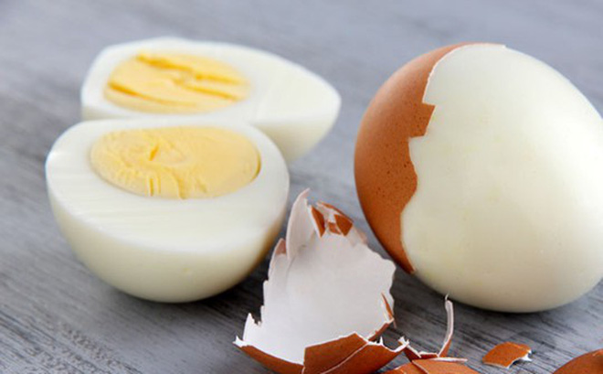 Ăn trứng gà giúp tăng cường choline cho cơ thể