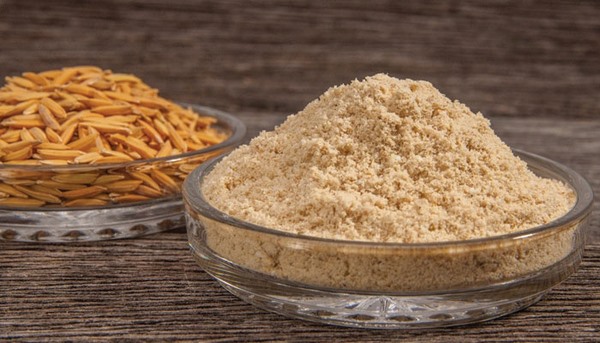 Bột cám gạo có tác dụng làm sạch, giảm nhờn da hiệu quả
