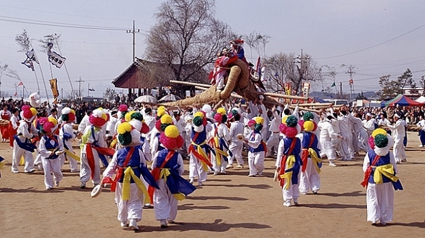 Đối với người Hàn Quốc, lễ hội Qixi giống như một lễ hội thu hoạch