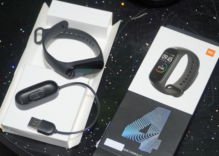 Có nên mua Mi Band 4 không?