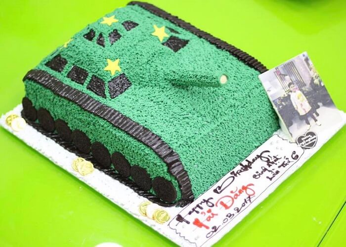 Bánh sinh nhật hình xe tăng đẹp nhất