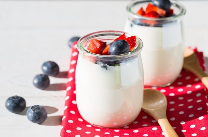 Cách làm yaourt bằng sữa tươi, sữa đặc mịn ngon tại nhà