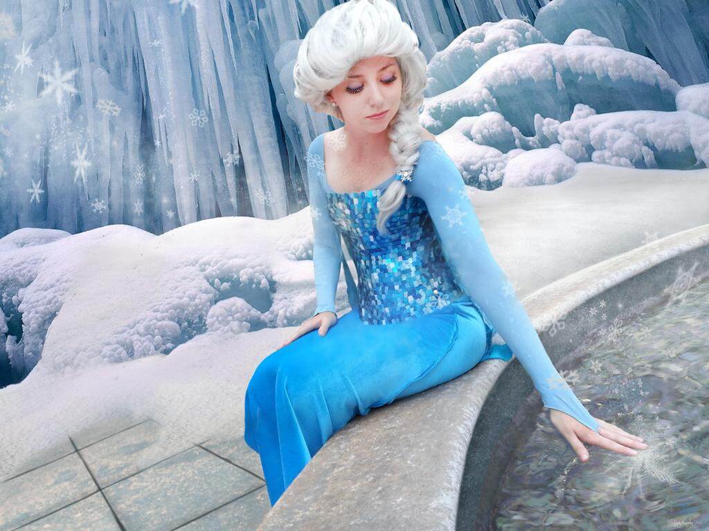 Nếu bạn còn phân vân Halloween hóa trang thành gì thì công chúa Elsa có thể là gợi ý tốt cho bạn