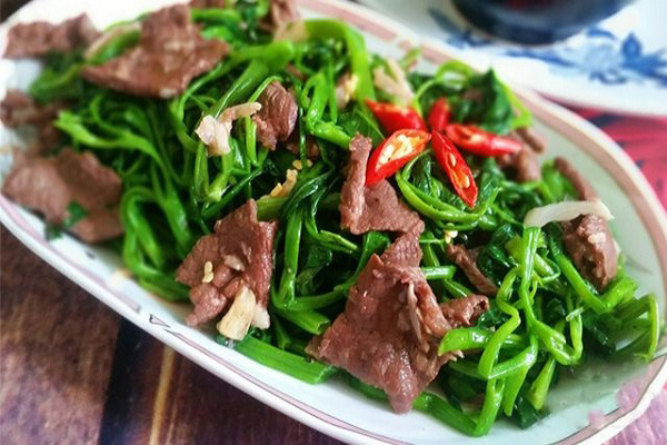 Thịt bò xào rau muống