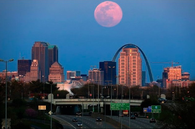 Siêu trăng hồng năm 2020 tại Missouri.