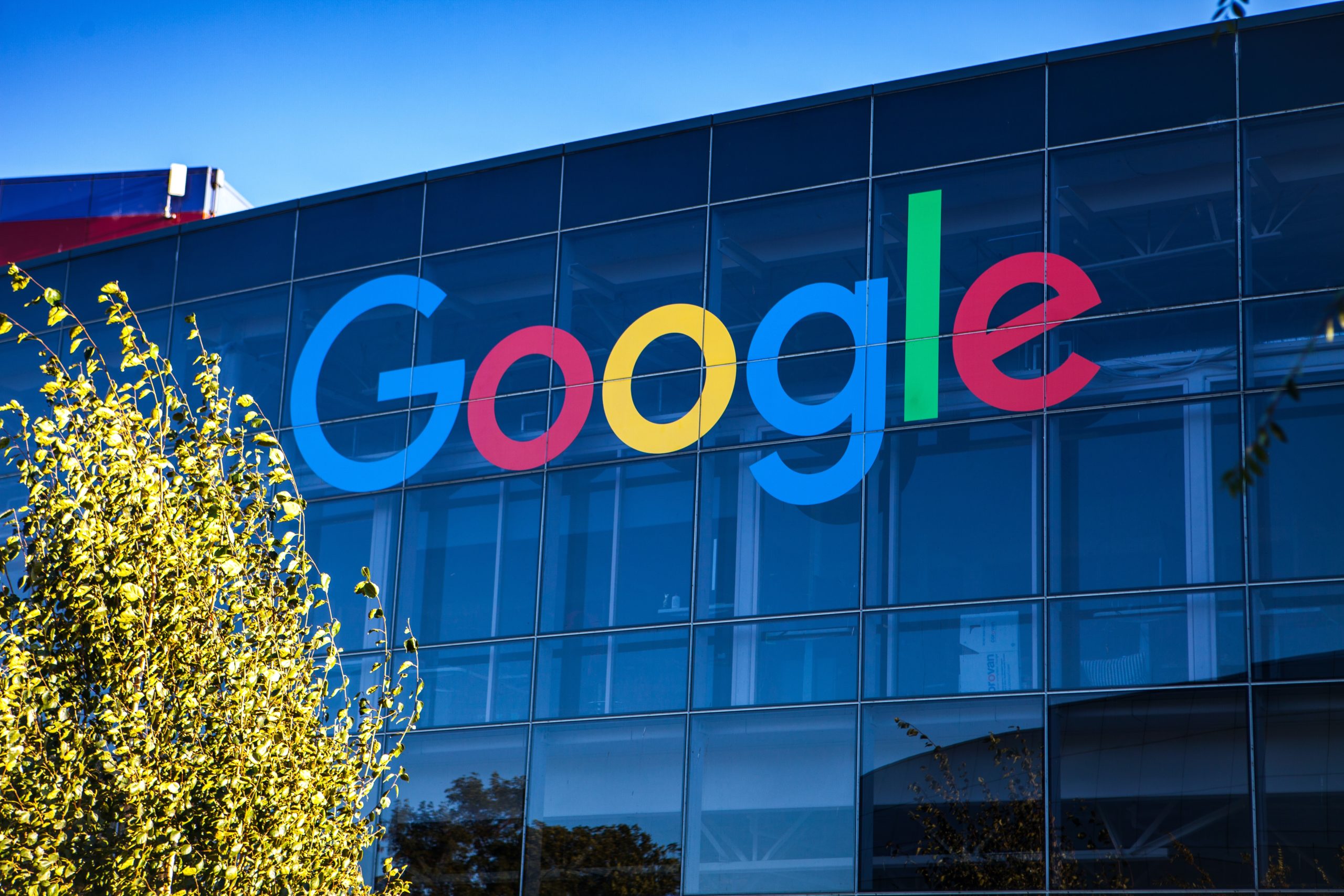 Google được thành lập ngày tháng năm nào?