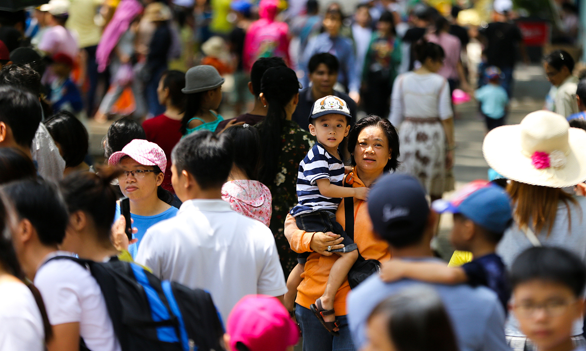Tổng dân số Việt Nam 2021 bao nhiêu? Đứng thứ mấy thế giới?