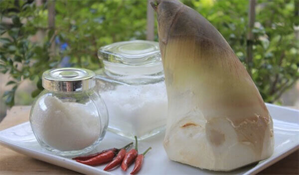 Ingredients for salt and chili bamboo shoots