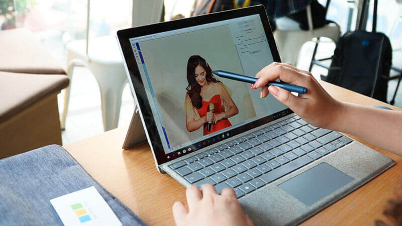 Microsoft Surface Pro 7 với Surface Pen