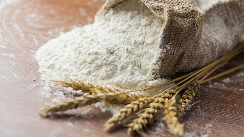 Bột mì đa dụng làm từ gì?