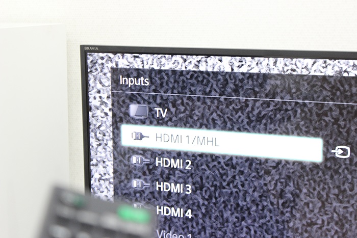 Cách chiếu màn hình điện thoại lên tivi bằng cổng HDMI