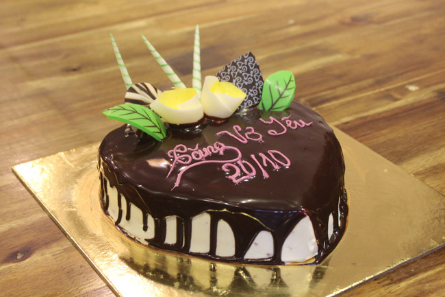 Mẫu bánh kem 20/10 tặng vợ 4