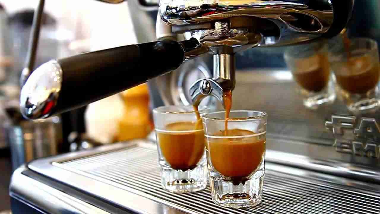Cafe pha máy