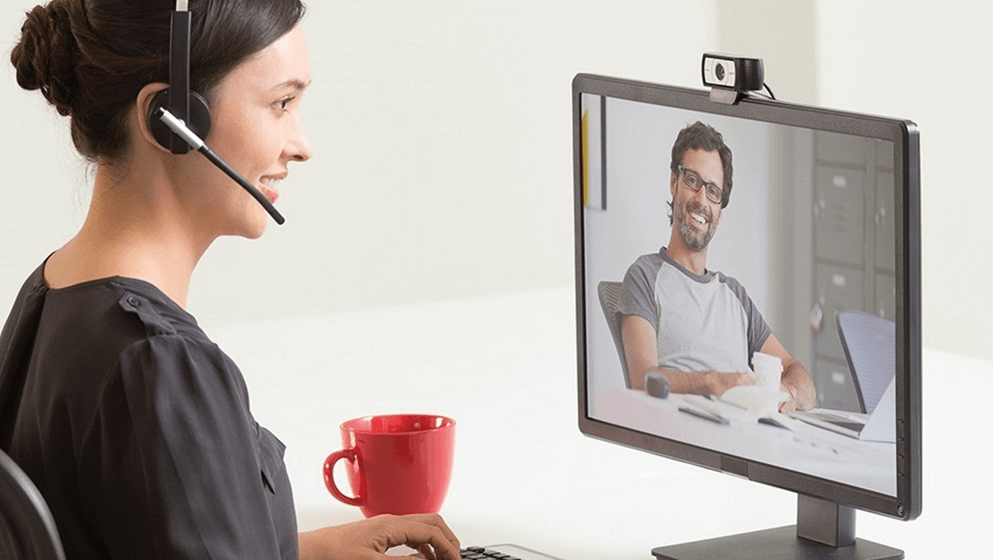 Webcam, camera là thiết bị cần thiết để học online