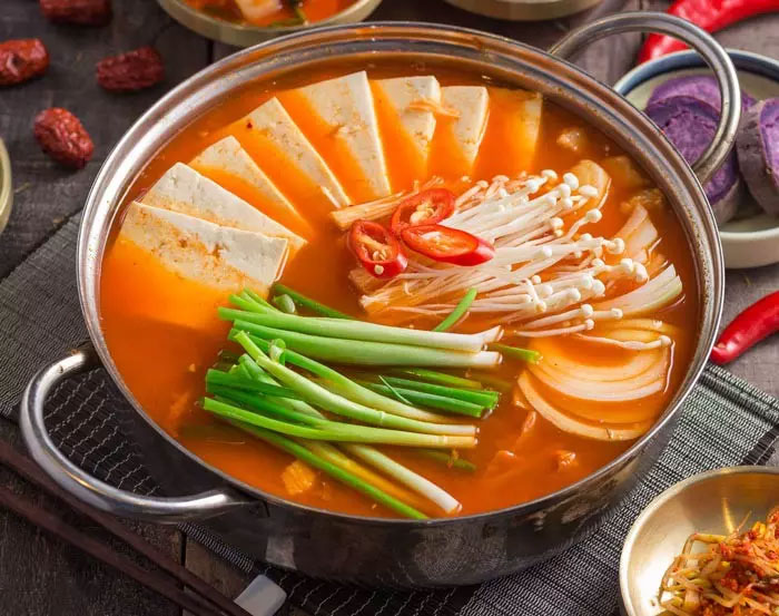 3 Cách nấu lẩu kim chi Hàn Quốc thơm ngon, chuẩn vị ngày đông