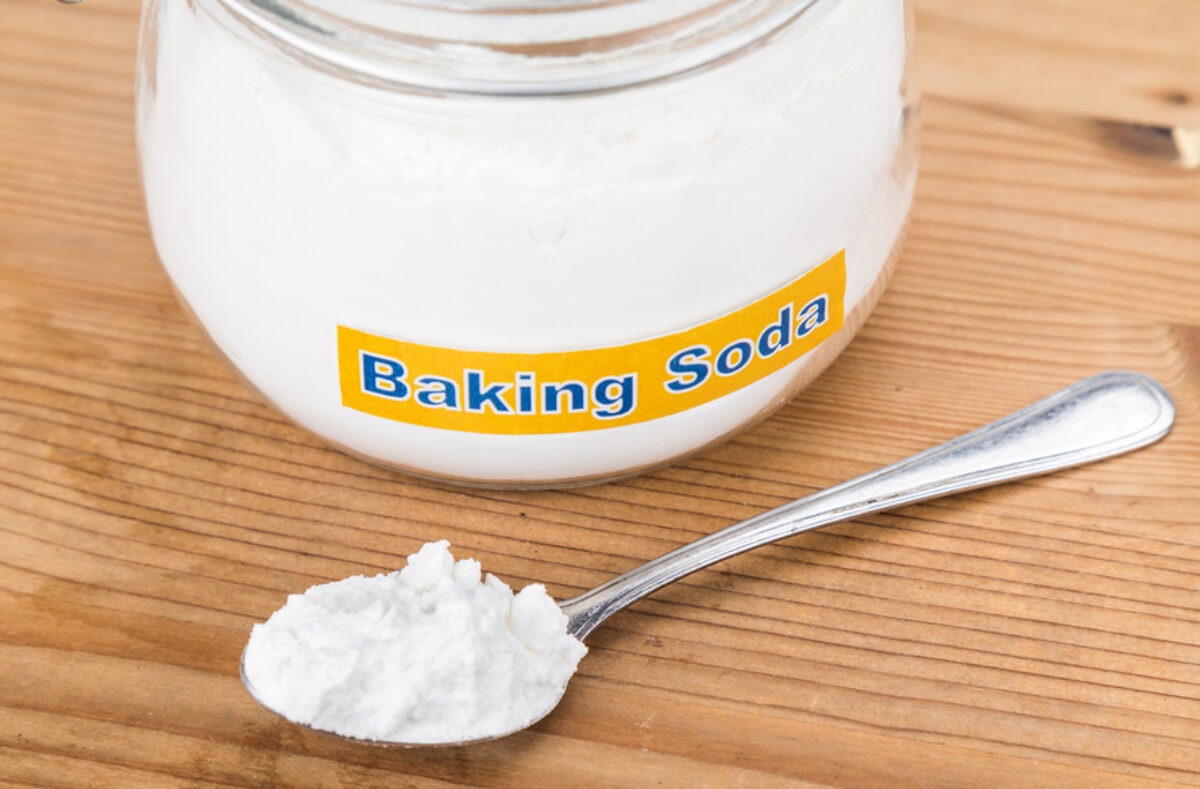 Cách làm sáng bạc bằng baking soda