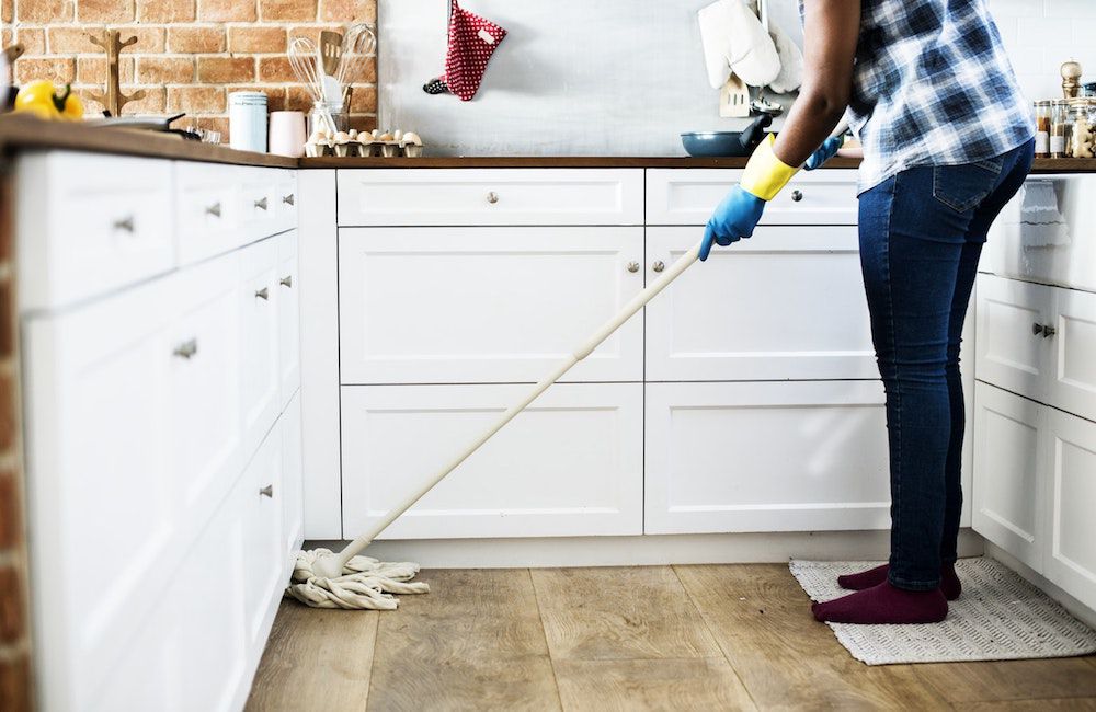 Phương pháp 8: Cách đuổi thằn lằn bằng cách giữ nhà sạch sẽ