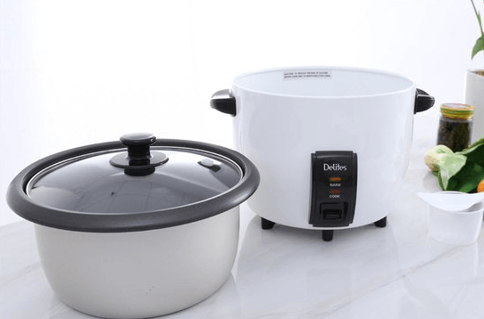 Nồi cơm điện tinh tế với chức năng nấu cơ bản