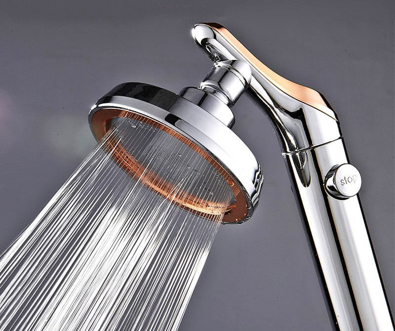 Sử dụng vòi sen, vòi nước tăng áp để tăng áp lực nước