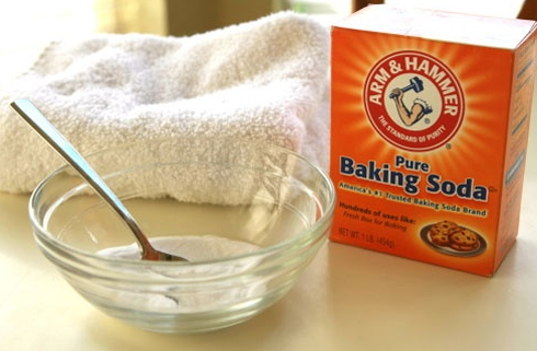 Dùng baking soda để làm sạch ngăn đá khi không sử dụng