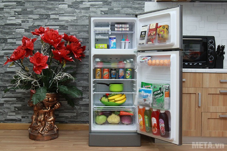 Tủ lạnh Inverter trang bị nhiều công nghệ kháng khuẩn và làm lạnh hiện đại.