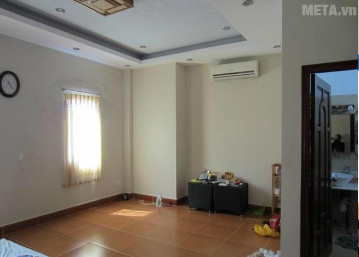 Đặt máy lạnh tránh xa nơi tiếp xúc nhiều ánh nắng Đặt máy lạnh tránh xa nơi tiếp xúc nhiều ánh nắng