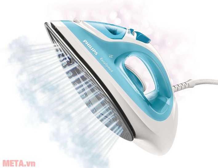 Bàn là hơi nước Philips GC1028 cho hơi nước phun ra liên tục.