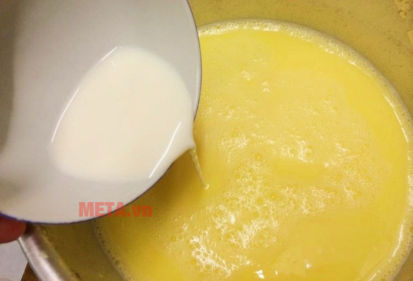 Nấu sữa ngô