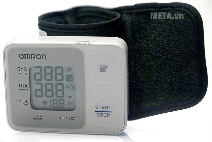 Máy đo huyết áp cổ tay HEM-6121 thiết kế vòng bít có độ bám dính cao.