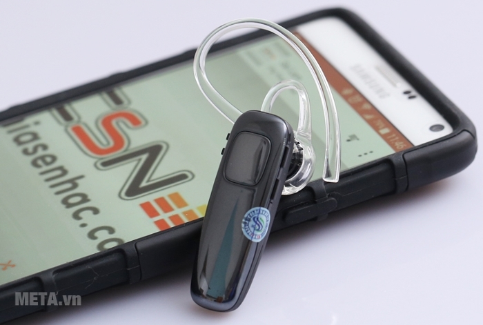 Tai nghe Bluetooth Plantronics M90 vừa có thể cùng lúc vừa sạc điện thoại vừa sạc tai nghe Tai nghe Bluetooth Plantronics M90 vừa có thể cùng lúc vừa sạc điện thoại vừa sạc tai nghe